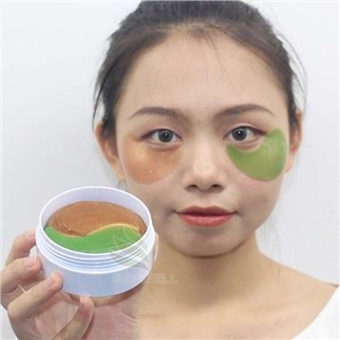 स्मूदिंग आई जेल पैच